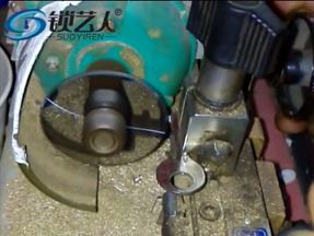 钨钢钥匙铣刀使用演示