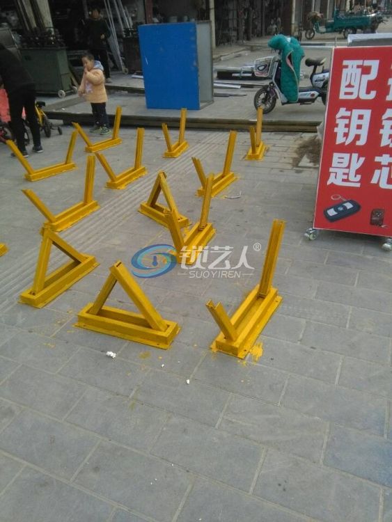 自己下料上漆做的单位用地锁